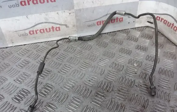 Volkswagen PASSAT B5 Clutch pipe/line 8D1721465