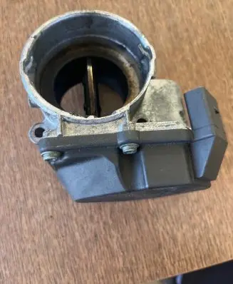 Volkswagen Touran I Throttle valve 03G128063A
