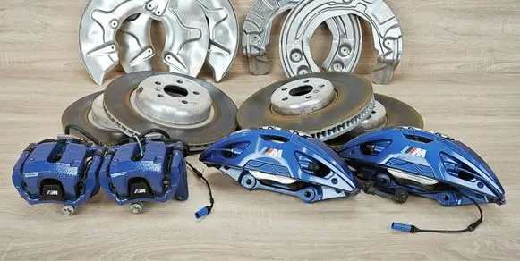 BMW 5 G30 G31 G38 Brake discs and calipers set 6875283 6896673 6885565