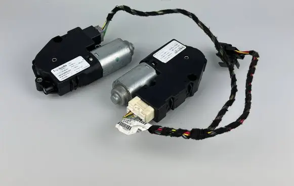 Mercedes-Benz GLE (W166 - C292) Sunroof motor/actuator A1669069600 A1668200208 A1665402510