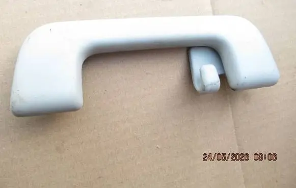Toyota Auris E180 A set of handles for the ceiling 7461002170