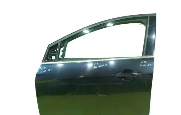 Ford Focus Front door PRZOD LEWE