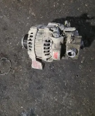 Hyundai Terracan Generator/alternator 373004X501