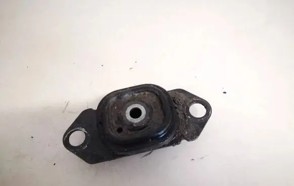 Nissan NV200 Engine mount bracket 8200352861