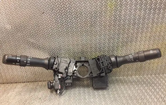Lexus IS 220D-250-350 Wiper speed switch 