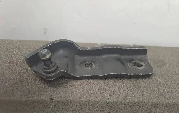 BMW X7 G07 Shock absorber/damper mounting bracket 746013904