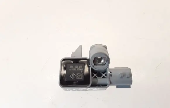 Renault Megane III Airbag deployment crash/impact sensor 988310002R 045802070610