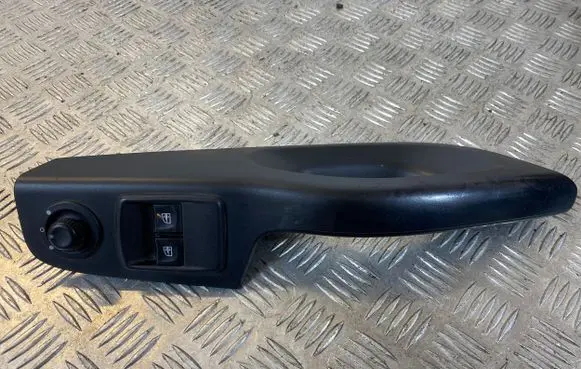Opel Vivaro Electric window control switch 254118722R 10541103