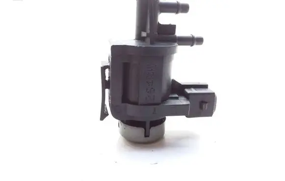 Volkswagen PASSAT B5 Turbo solenoid valve 1J0906283A