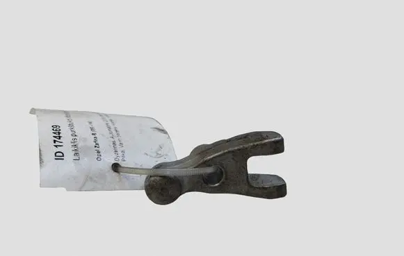 Opel Zafira B Fuel Injector clamp holder