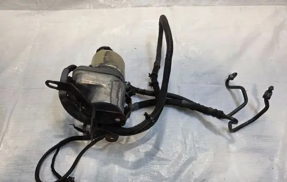 Opel Meriva B Power steering pump 