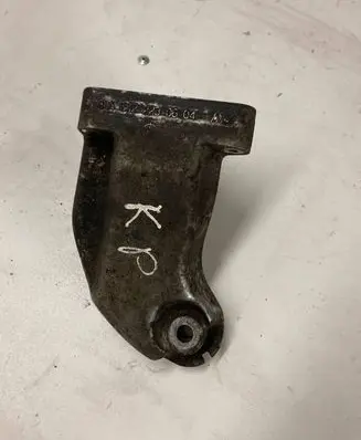 Mercedes-Benz C W204 Engine mounting bracket A6422230604