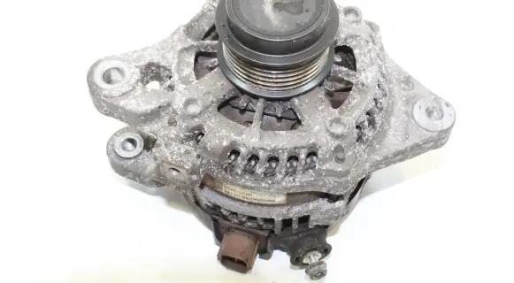 Toyota Avensis T270 Generator/alternator 270600T180 1042113050