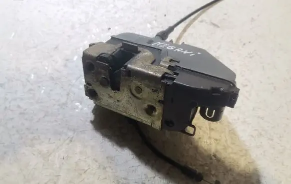Renault Megane II Front door lock