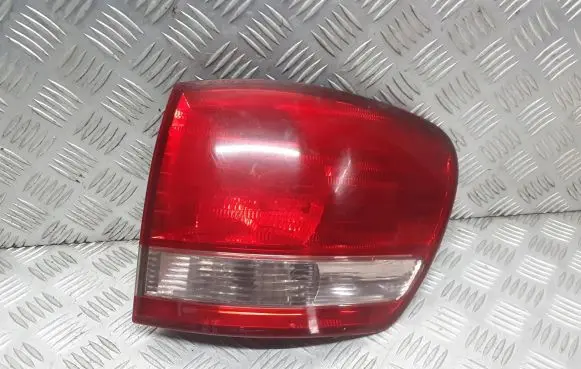 Toyota Avensis Verso Rear/tail lights