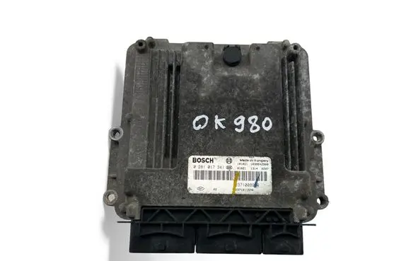 Renault Master III Engine control unit/module ECU 237100899R 0281017341