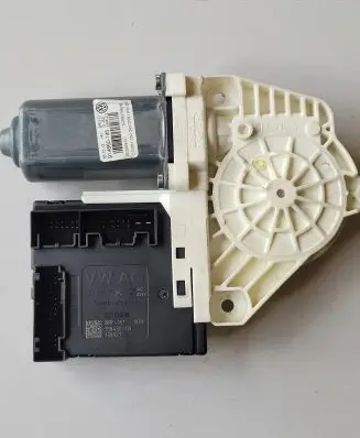 Volkswagen PASSAT CC Front door window regulator motor 3C0959793C 130927 918432110