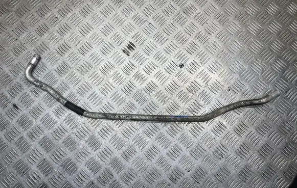 Coolant pipe/hose