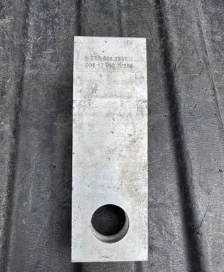 Mercedes-Benz S W222 Radiator mount bracket A2226261331