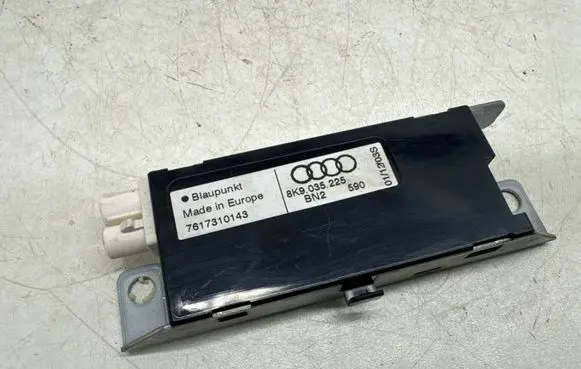 Audi A4 S4 B8 8K Aerial antenna amplifier 8K9035225