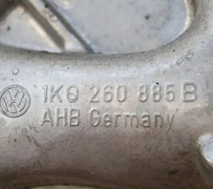 Volkswagen Tiguan Other engine bay part 1K0260885B
