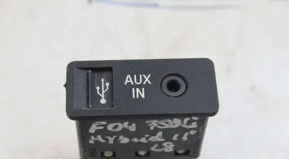 BMW 7 F01 F02 F03 F04 AUX in-socket connector 9189177