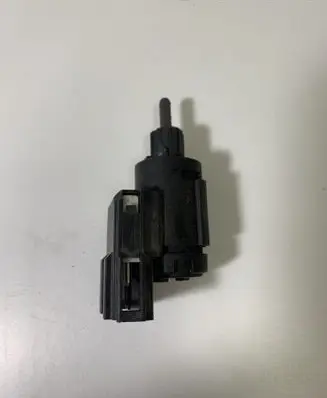 Volkswagen PASSAT B5.5 Brake pedal sensor switch 3B0645511C 19322010