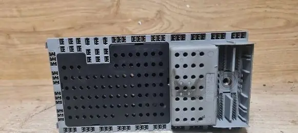 Volvo V70 Fuse box set 8645170 8645171