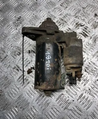 Volkswagen Golf V Starter motor 02Z911023F 0001123012