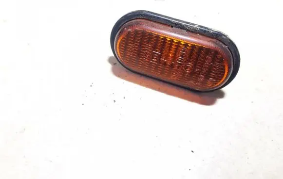 Renault Scenic I Front fender indicator light 7700847333 6R0142789