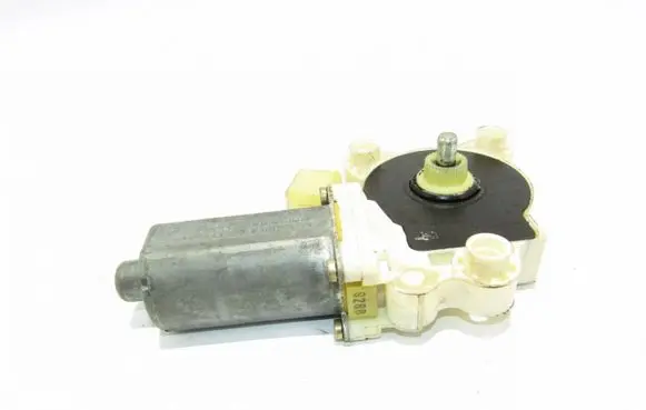 Mercedes-Benz E W211 Front door window regulator motor A2118203042