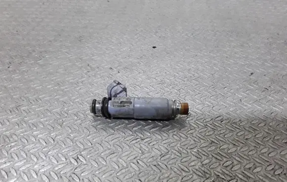 Suzuki Liana Fuel injector