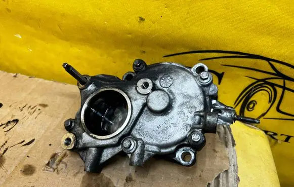 Ford Mondeo MK V Vacuum pump 9810737980
