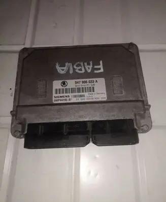 Skoda Fabia Mk1 (6Y) Engine control unit/module 047906033A 5WP4419307 023109