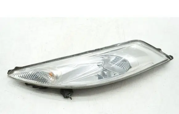Nissan Juke I F15 Headlight/headlamp