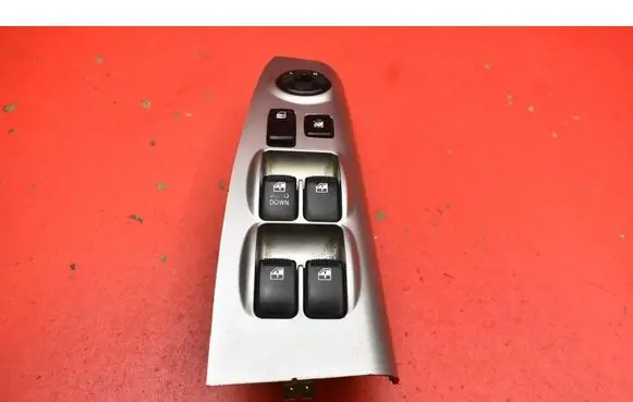KIA Sportage Electric window control switch 