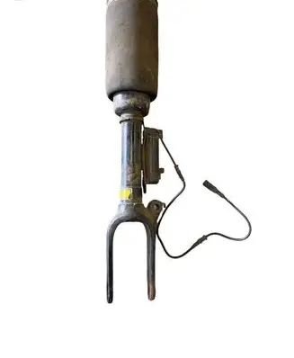 Mercedes-Benz R W251 Front shock absorber/damper A2513205613 2513205613 A2513203013