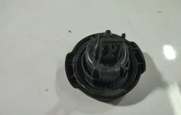 Citroen C4 I Fuel tank filler cap 