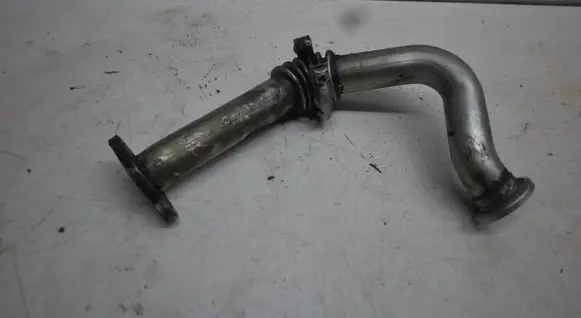 Volkswagen Tiguan EGR valve line/pipe/hose 