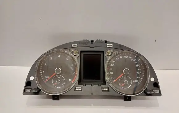 Volkswagen PASSAT B6 Speedometer (instrument cluster) 3C0920871Q