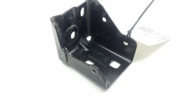 Mercedes-Benz C W205 Headlight/headlamp mounting bracket A2056261400