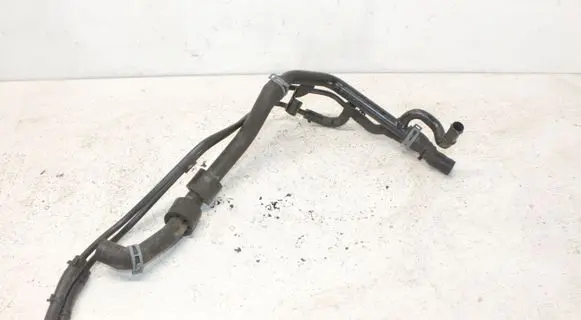 Engine coolant pipe/hose