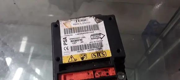 Peugeot 607 Airbag control unit/module 9643869780