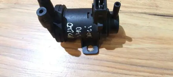 Volvo S40, V40 Turbo solenoid valve EV509 EV-509