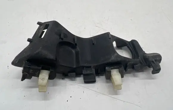 KIA Stinger Fender mounting bracket 86514J5000