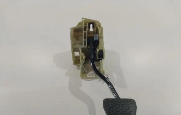 BMW 5 E60 E61 Brake pedal 6769221
