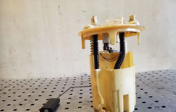Peugeot 3008 I Fuel level sensor 