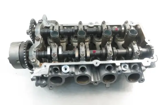 Mitsubishi Lancer VIII Engine head 4A92