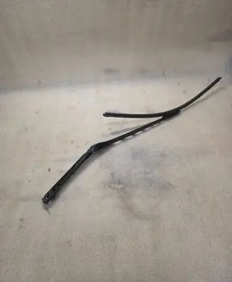 BMW 5 E60 E61 Front wiper blade arm