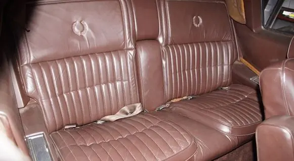 Seat set